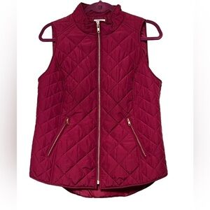 Crown & Ivy quilted vest size M